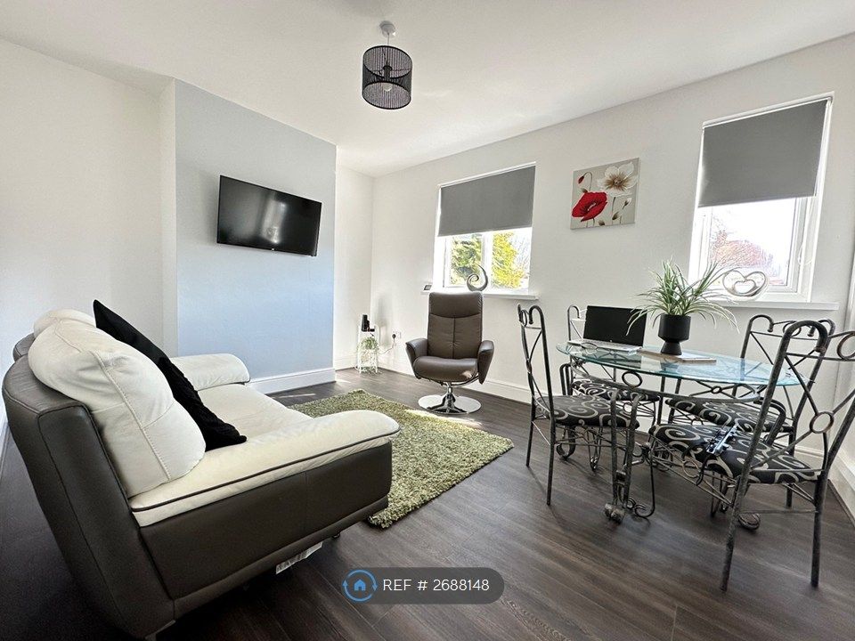 Property photo 2 of 35