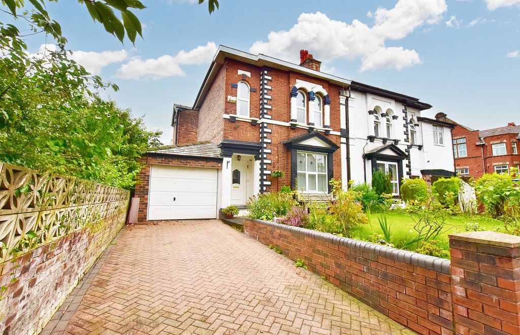 Property photo 1 of 35