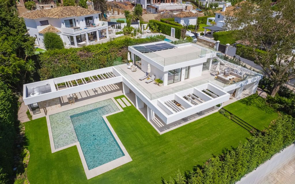 Property photo 1 of 50