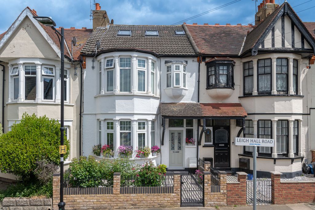 Property photo 1 of 23