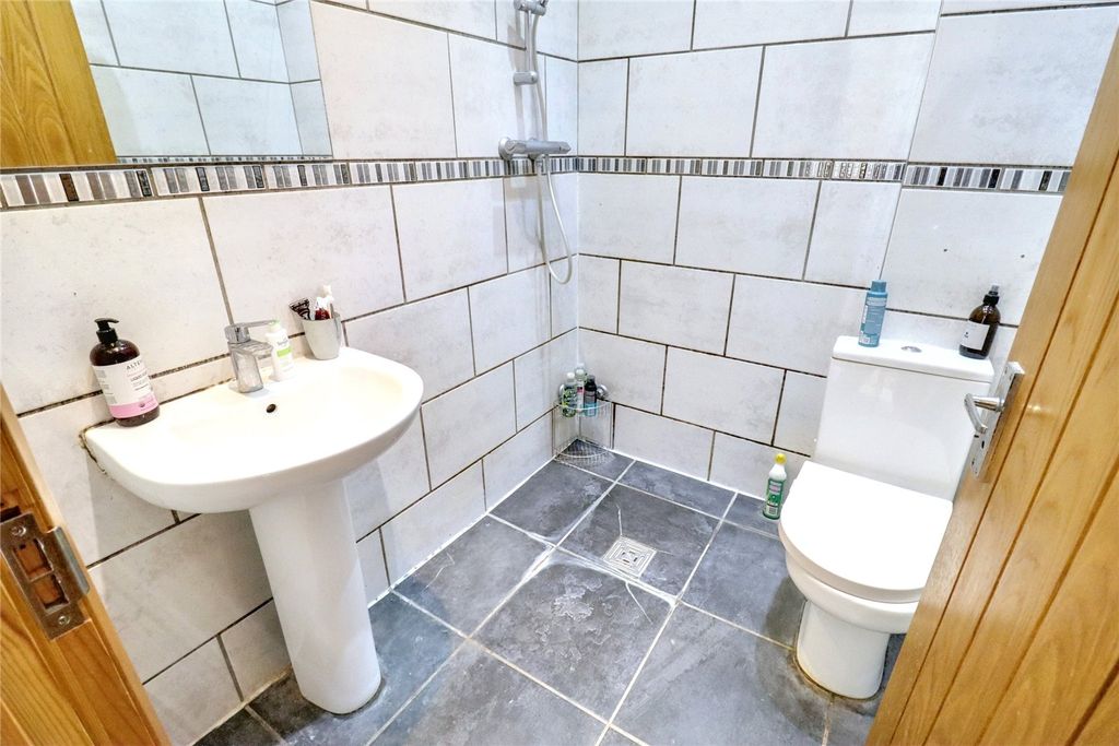 Property photo 3 of 6 Picture No. 02