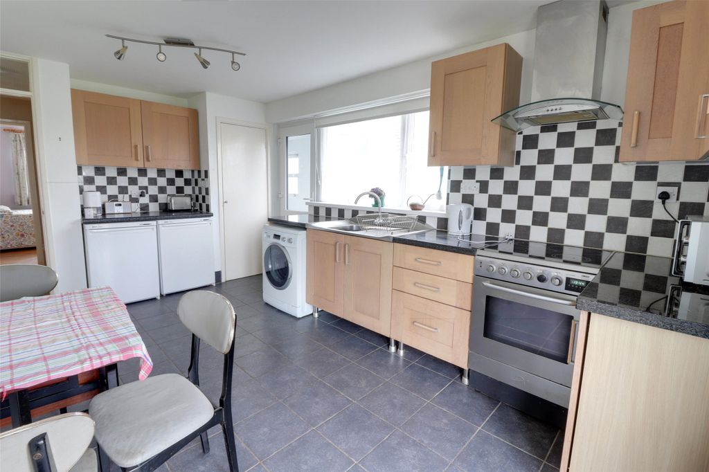 Property photo 2 of 11 2 - Picture No. 02