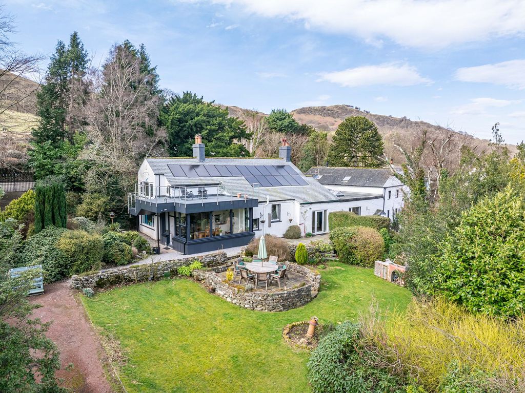 Property photo 1 of 67