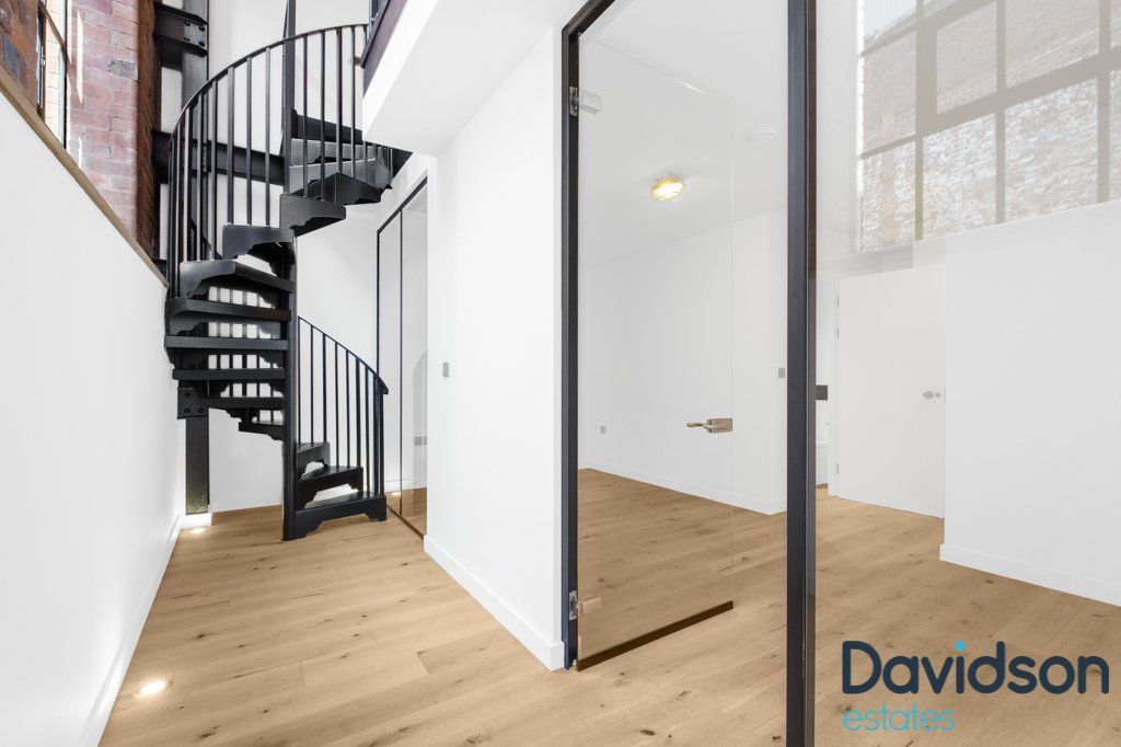 Property photo 3 of 13 Photo 04