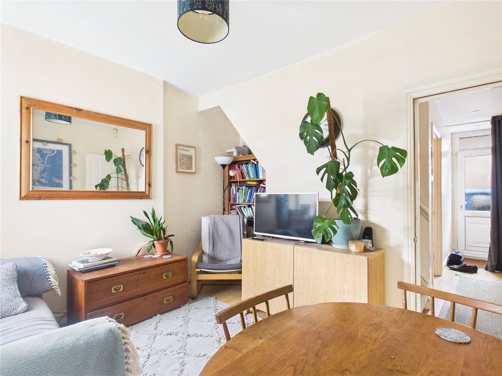 Property photo 3 of 16 Picture No. 04