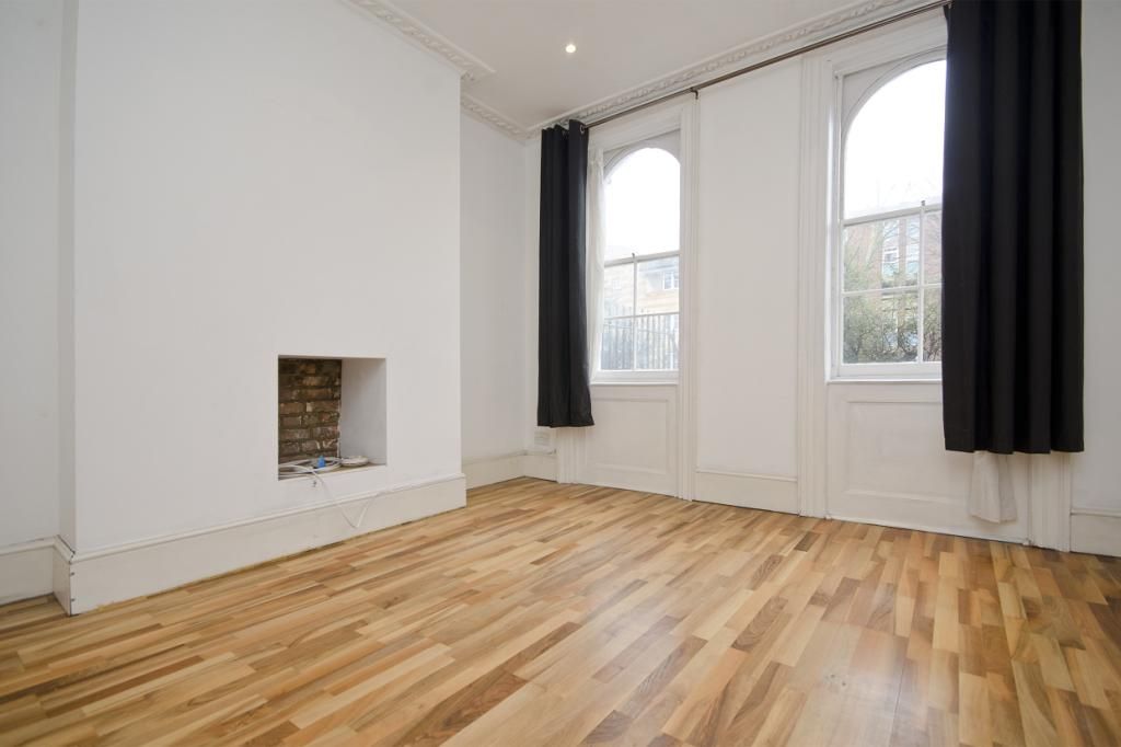 Property photo 2 of 7 Living Area