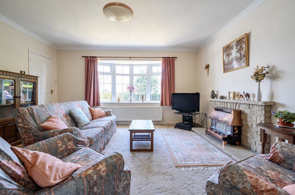 Property photo 3 of 29 1493323-15-6A6108...