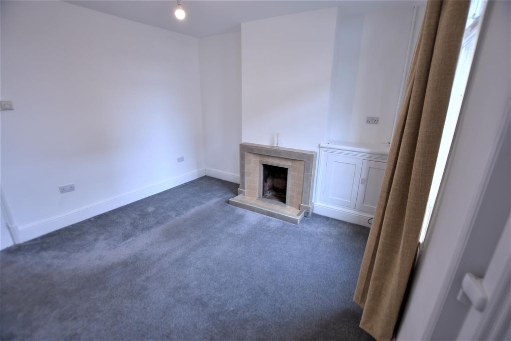 Property photo 3 of 10 7.Jpg
