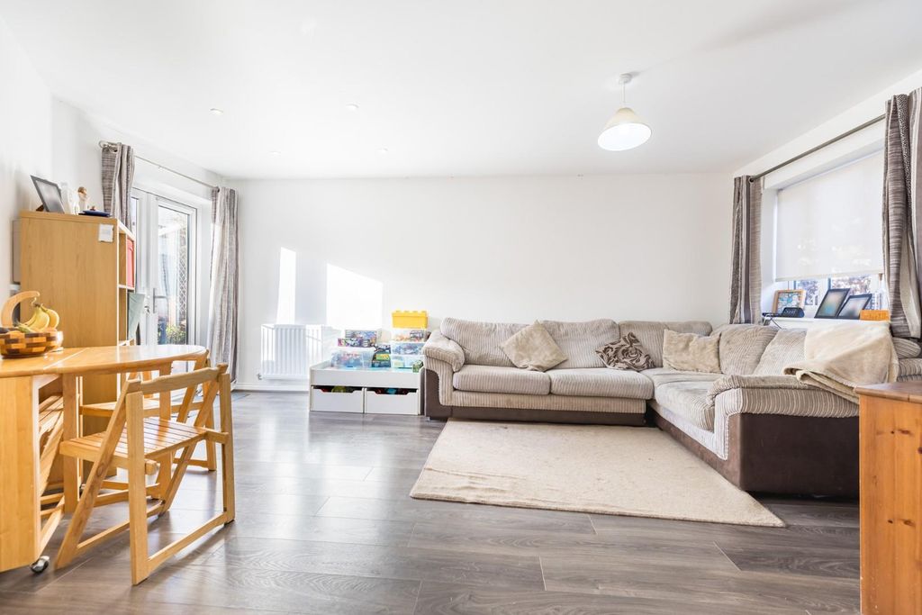 Property photo 2 of 17 Dbe-39.Jpg