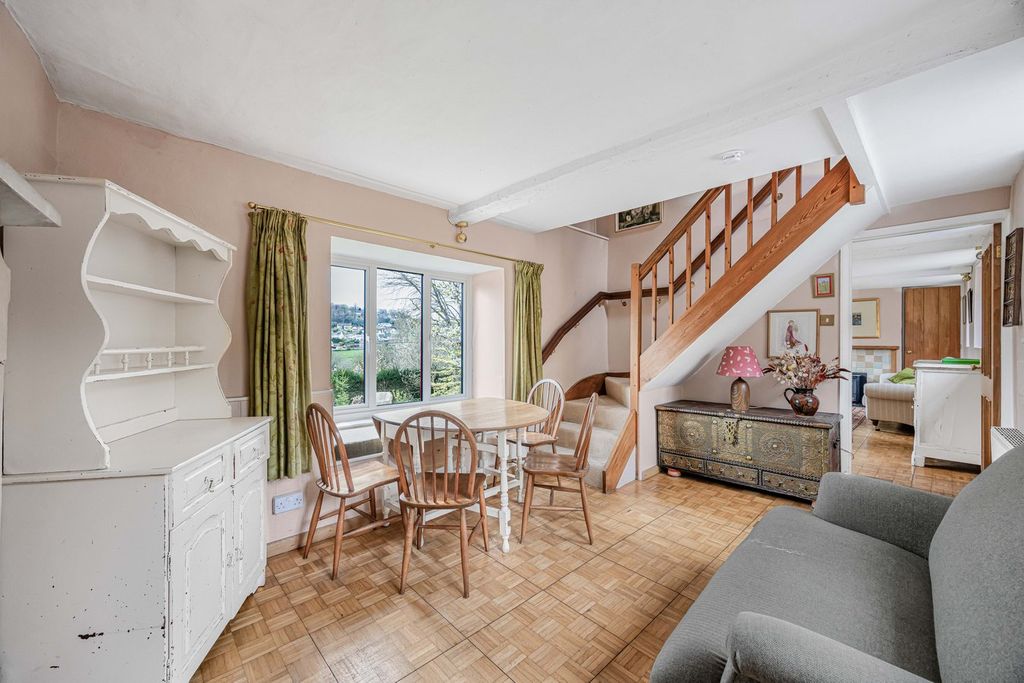 Property photo 3 of 32