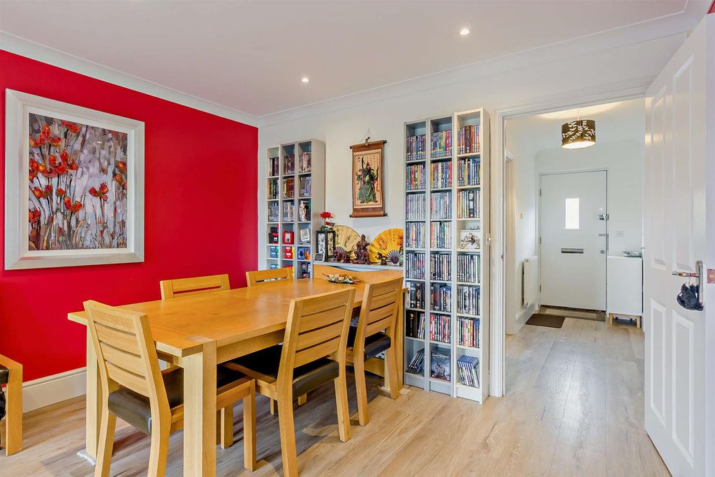 Property photo 3 of 23 Dining Room