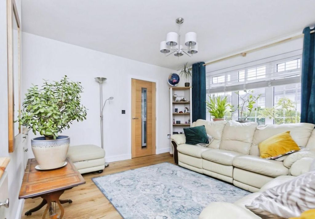Property photo 3 of 14 Reception Room