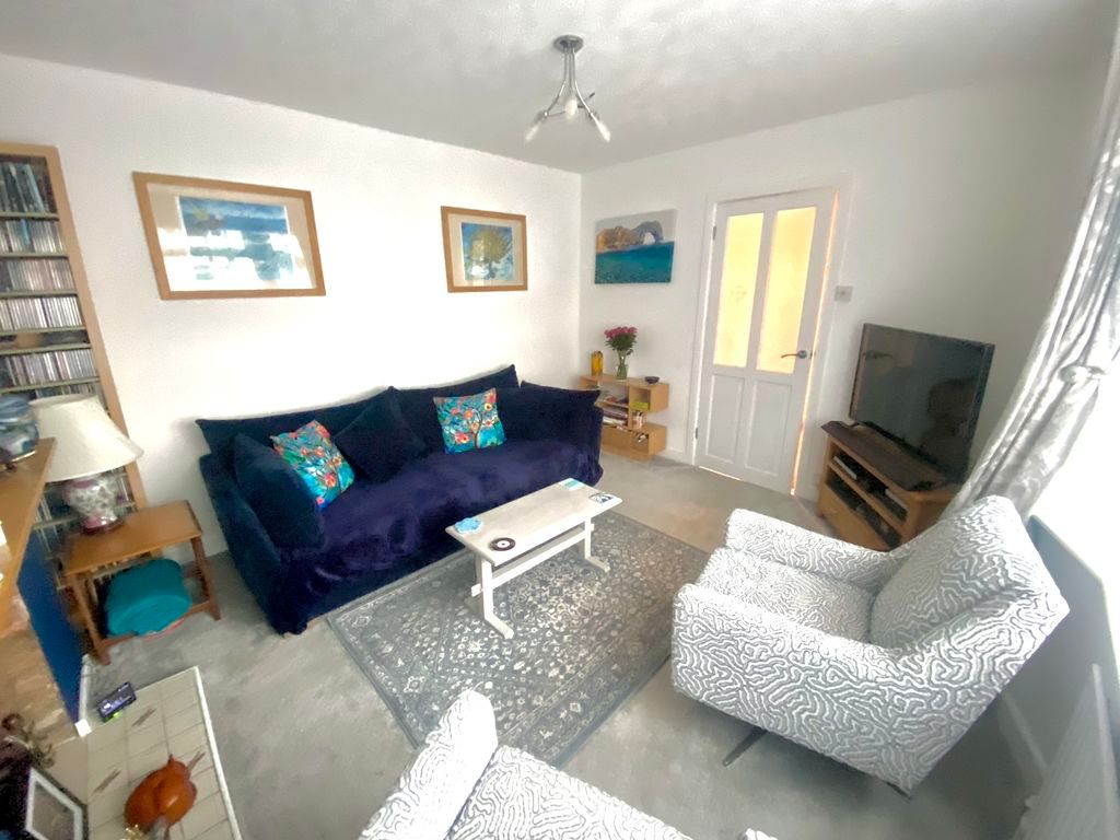 Property photo 2 of 25 Lounge