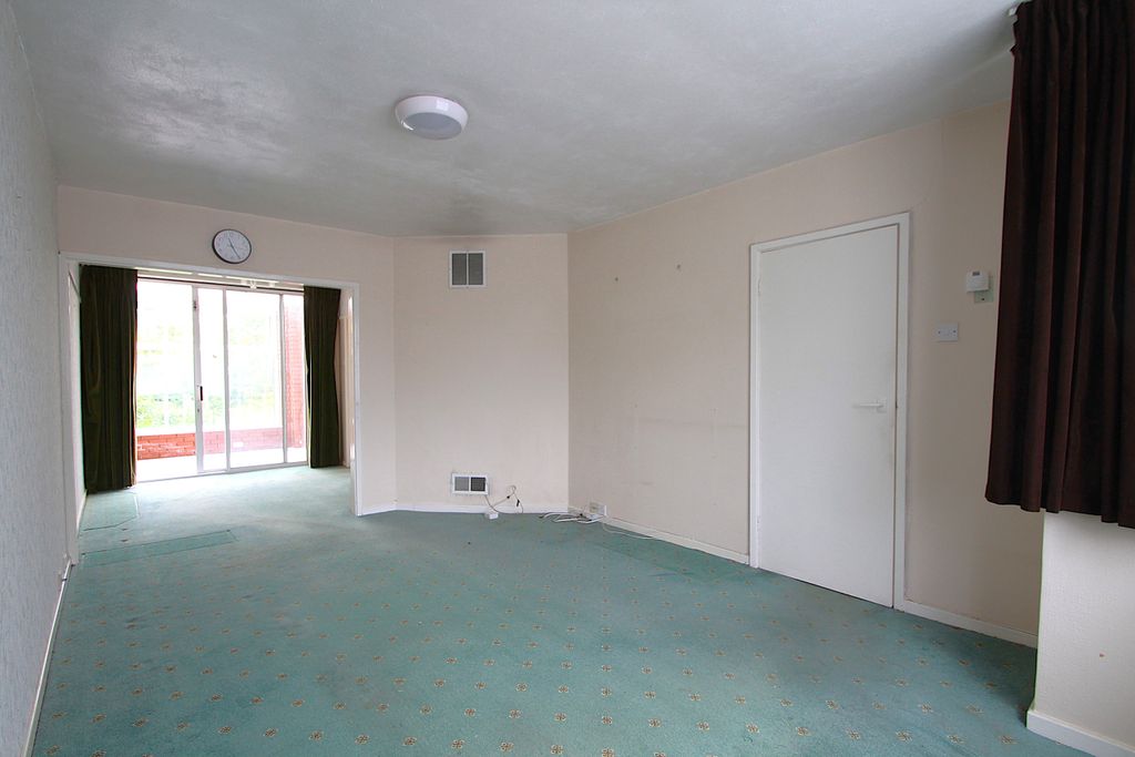 Property photo 2 of 17 Living Room