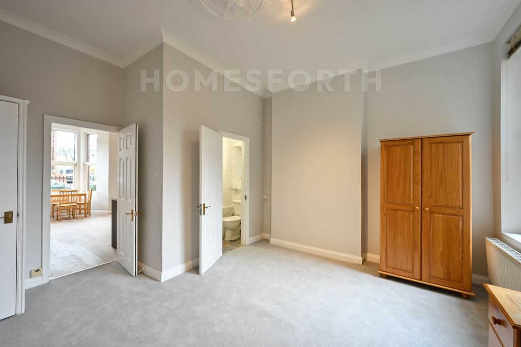 Property photo 3 of 14 Photo 8