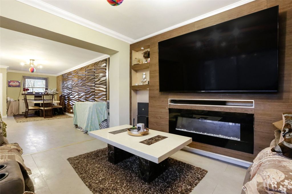 Property photo 3 of 18 Picture No. 05