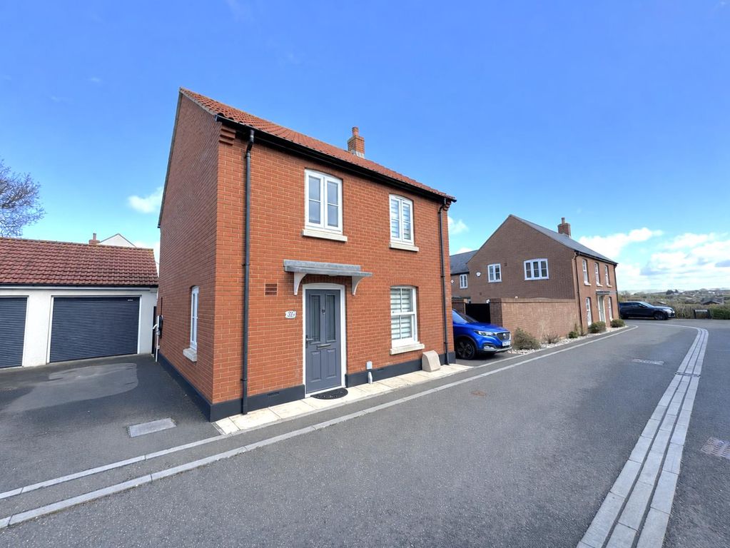 Property photo 1 of 13 16.Png
