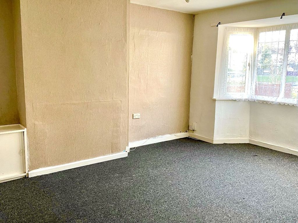 Property photo 2 of 10 Living Room