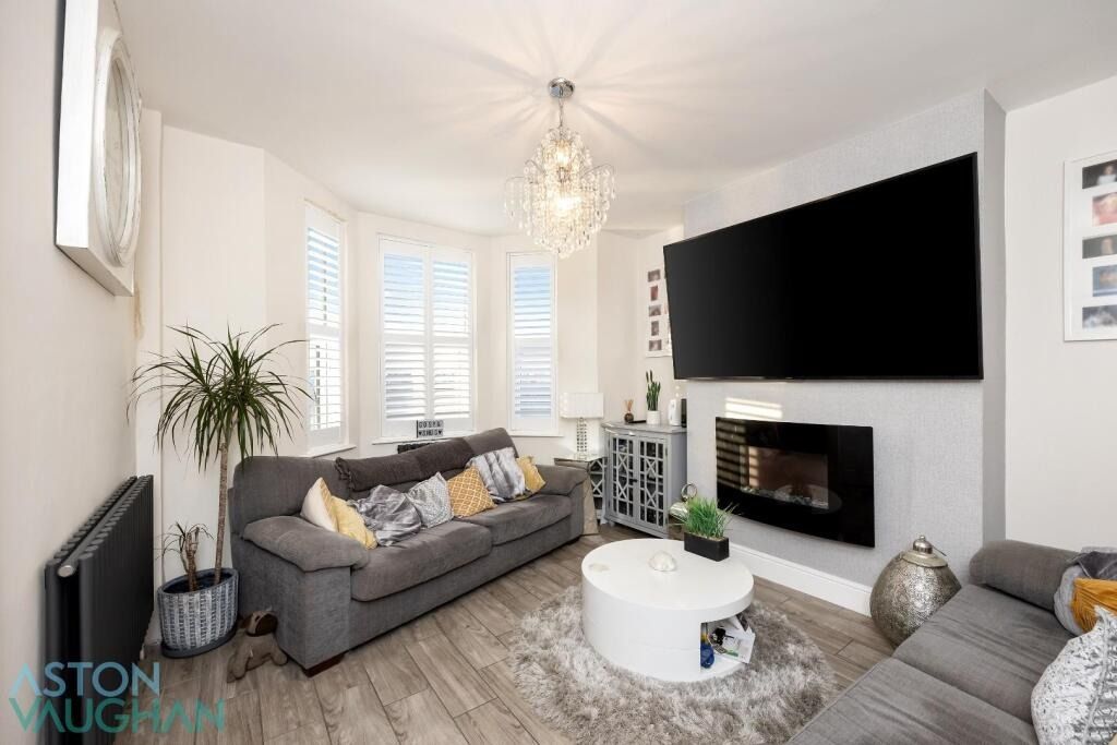 Property photo 2 of 18 4538581