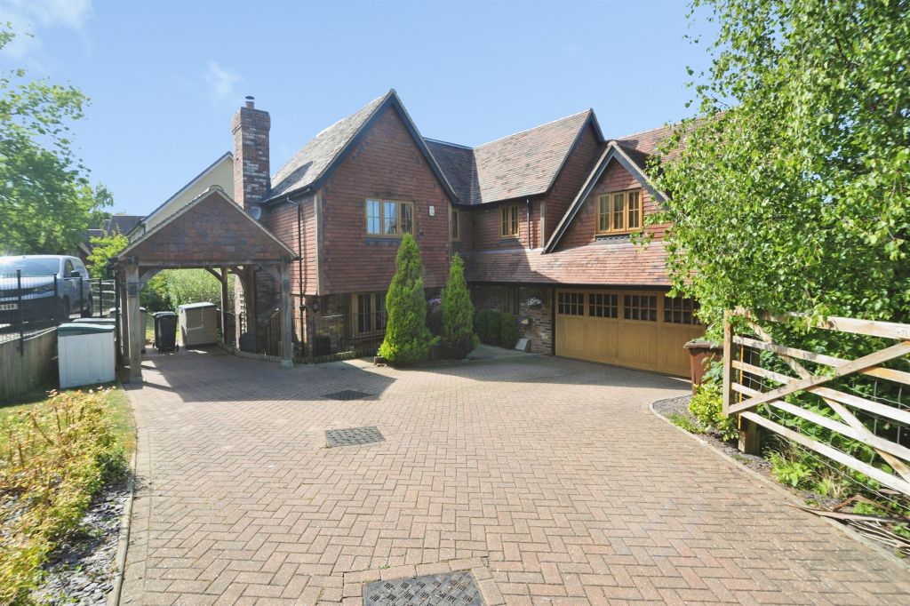 Property photo 1 of 20