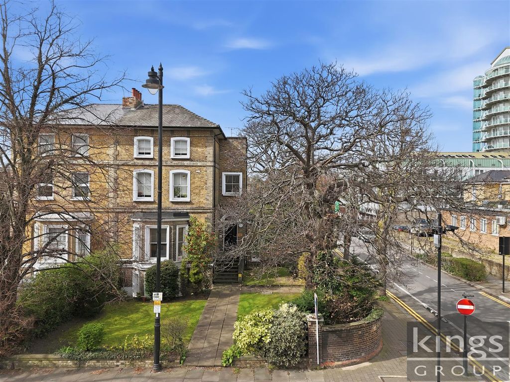 Property photo 1 of 12