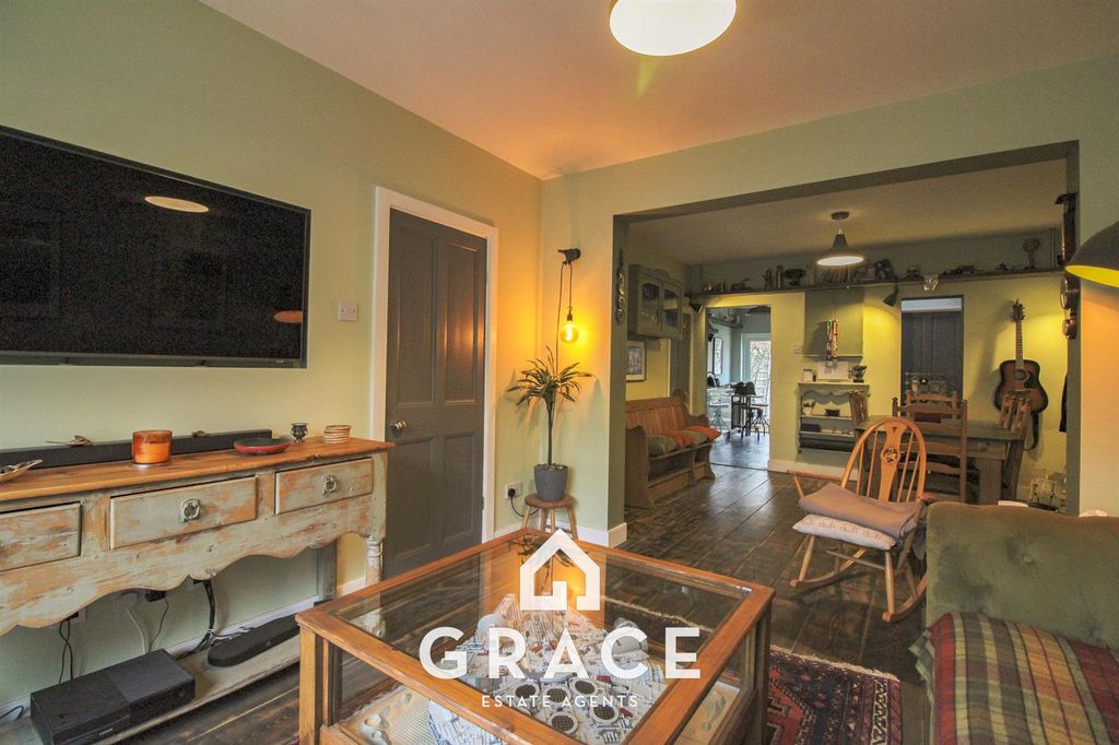 Property photo 2 of 18 Untitled_Hdr-18-2.Jpg