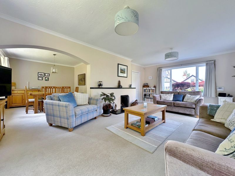 Property photo 3 of 48 Photo 7