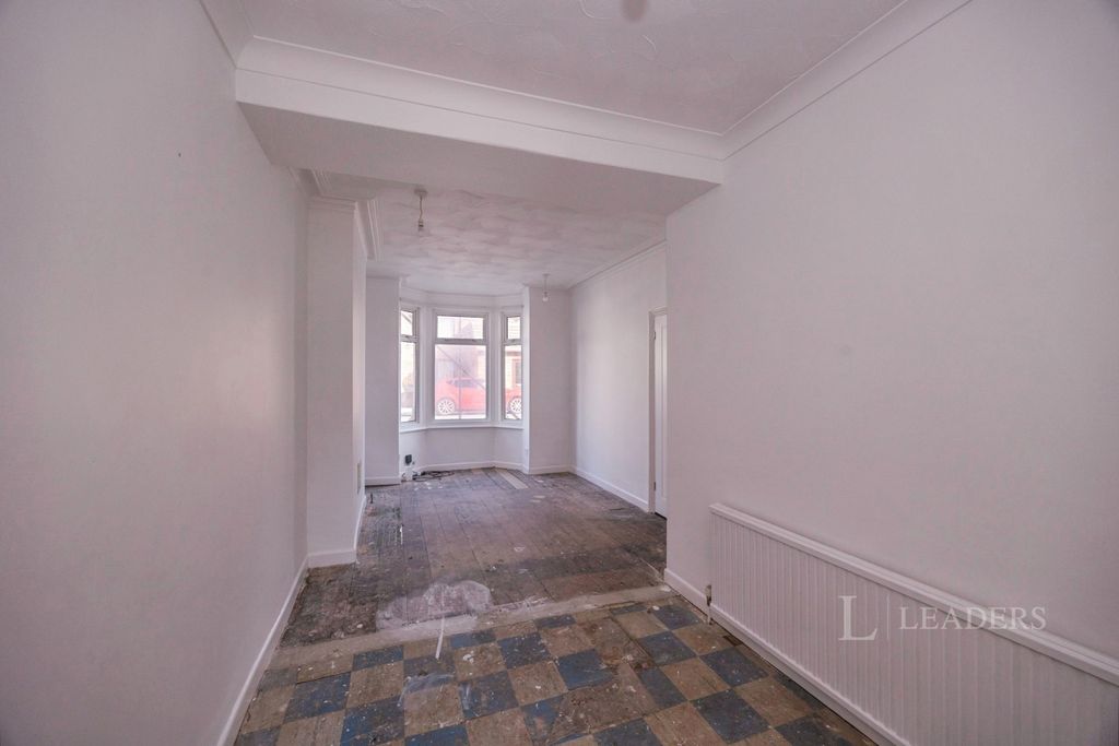 Property photo 3 of 23 Pbox-Img.Jpg