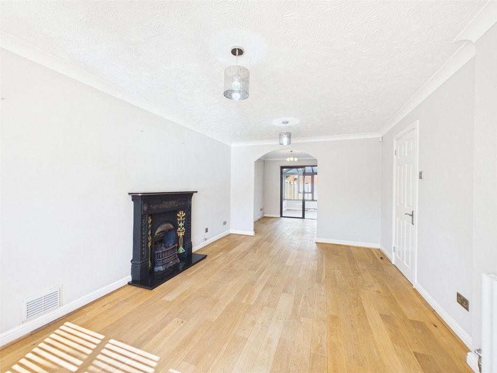 Property photo 3 of 19 Picture No. 13