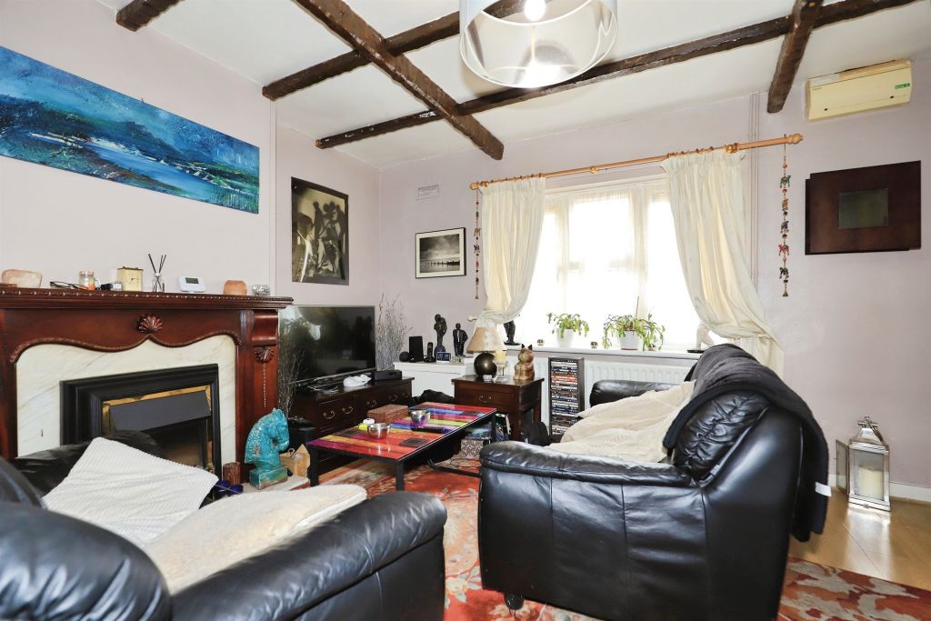 Property photo 3 of 20