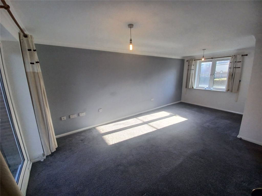 Property photo 2 of 7 Picture No. 16