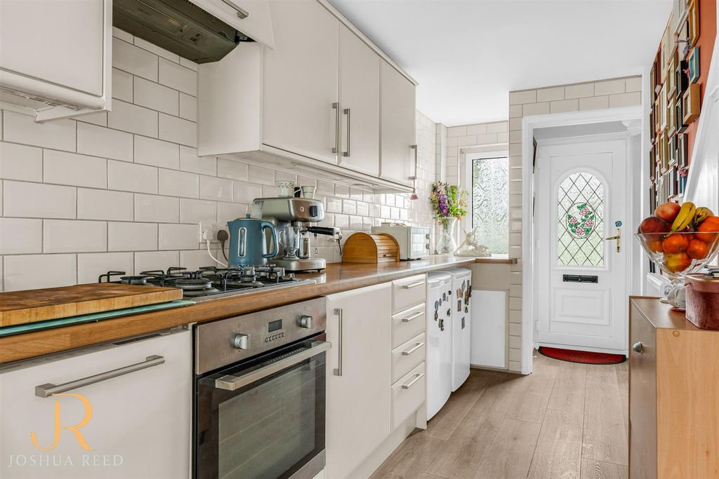 Property photo 3 of 16 Internal-15.Jpg