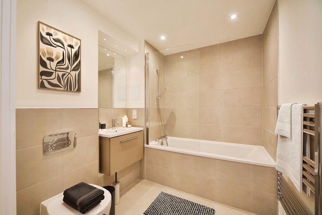 Property photo 3 of 7 Picture No. 06