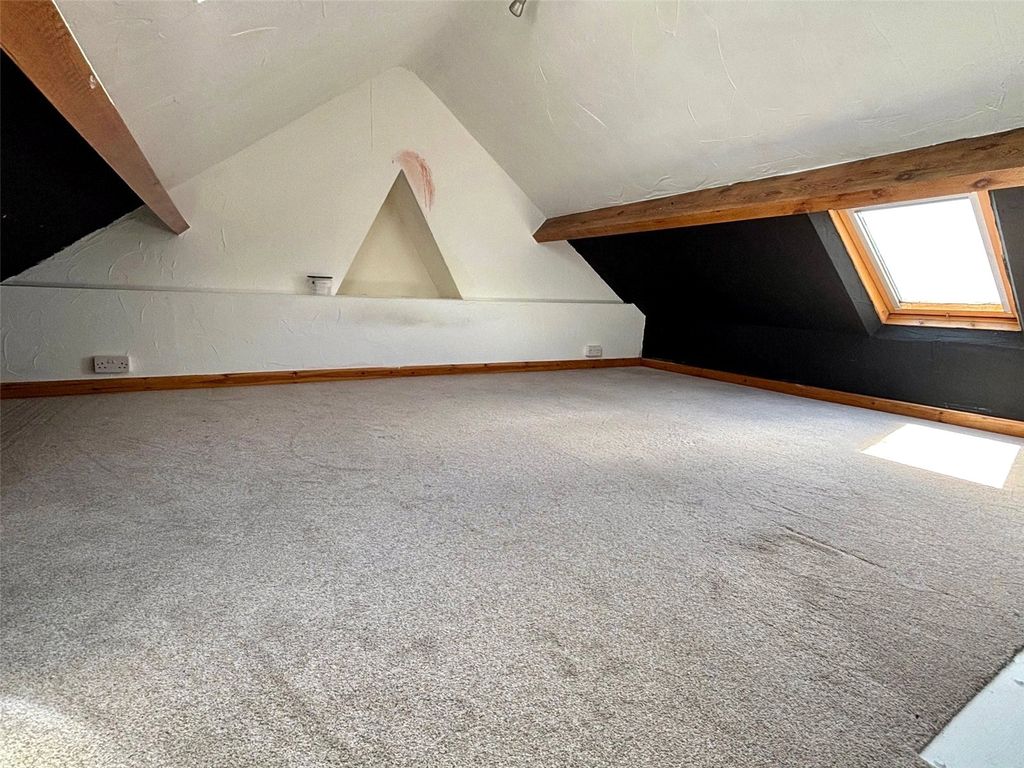 Property photo 3 of 23 Picture No. 21