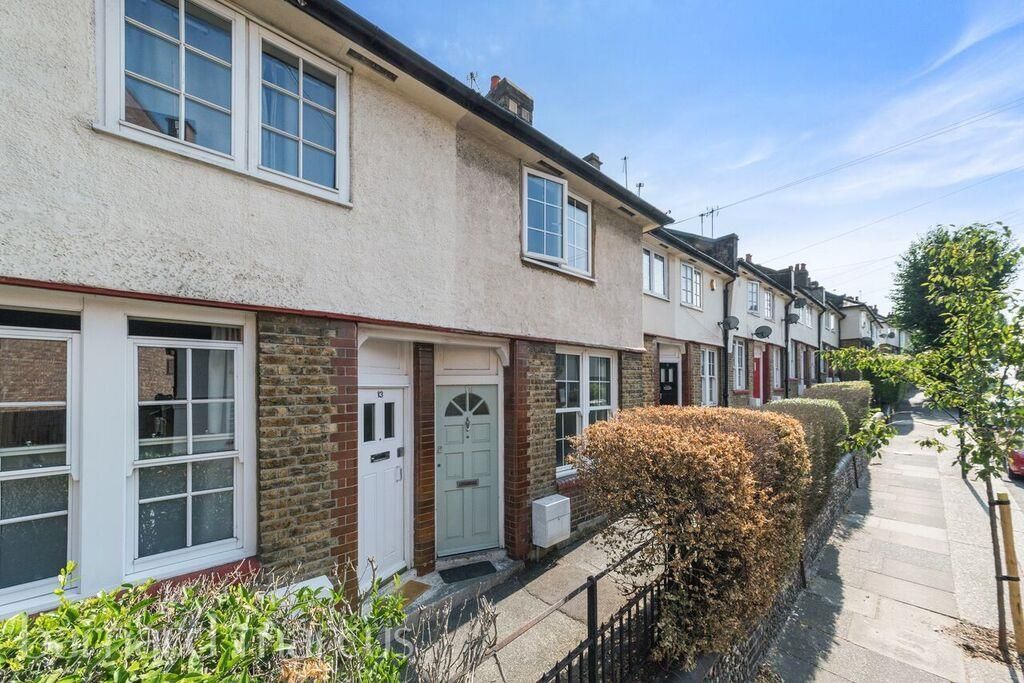 Property photo 1 of 9 Living Room