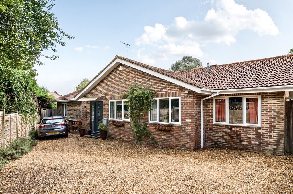 Property photo 2 of 19