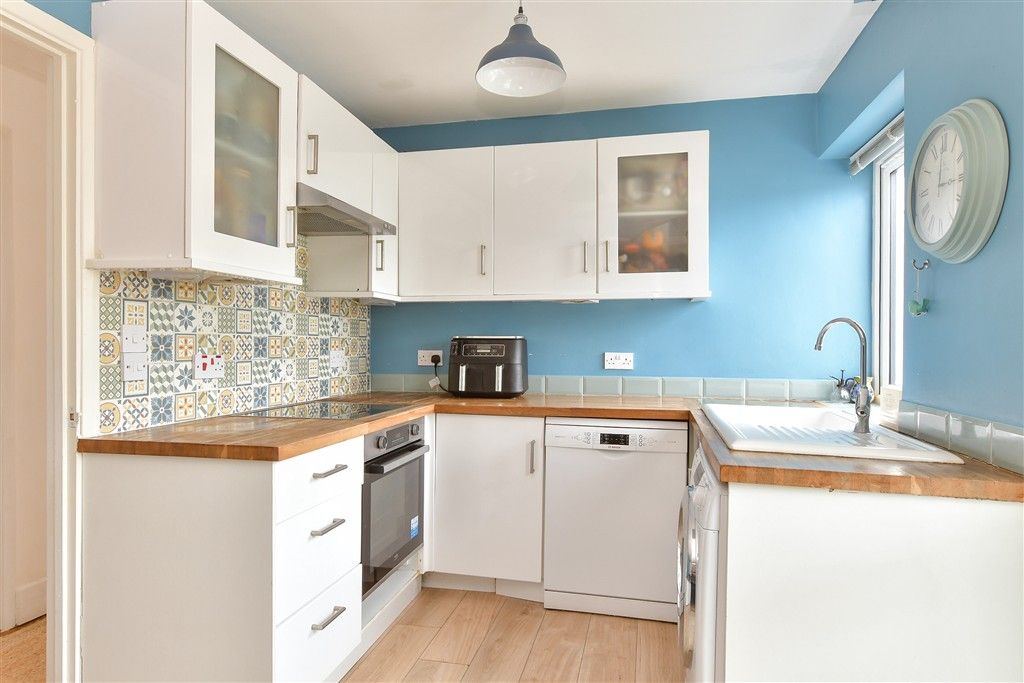 Property photo 3 of 15 Kitchen/Breakfast Room