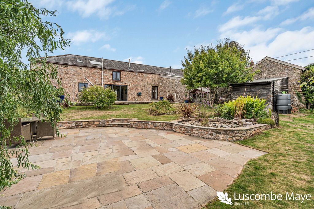 Property photo 1 of 34
