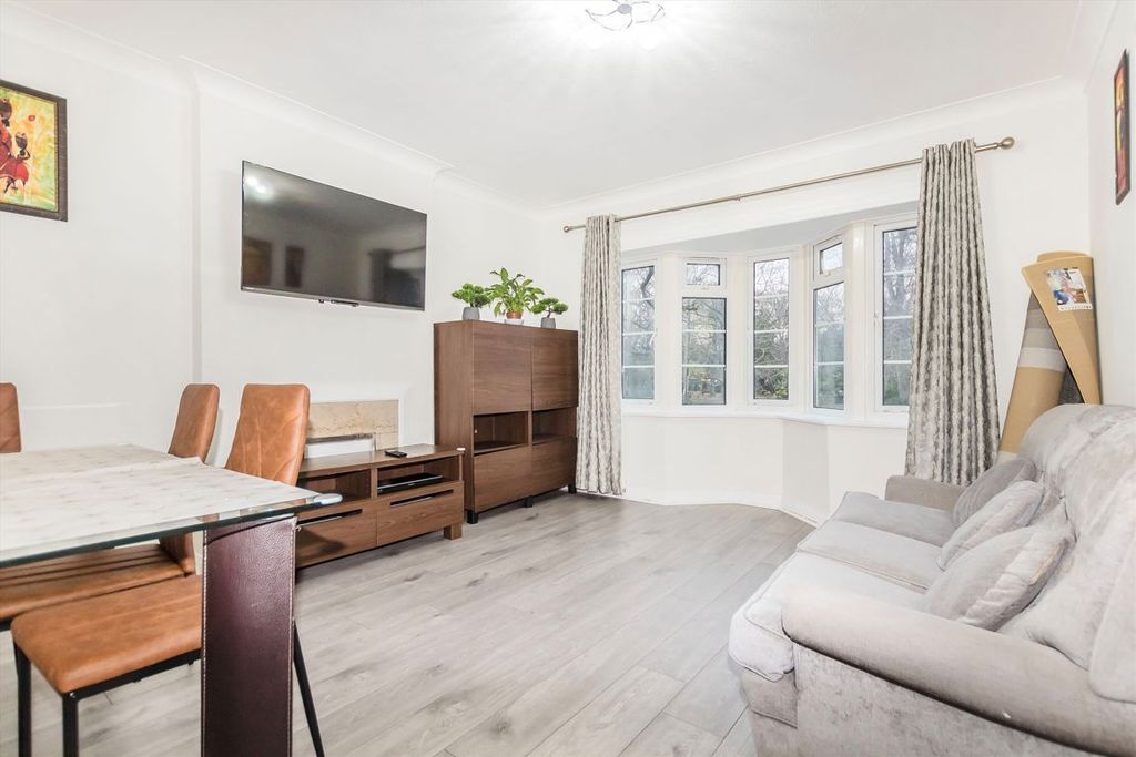 Property photo 2 of 4