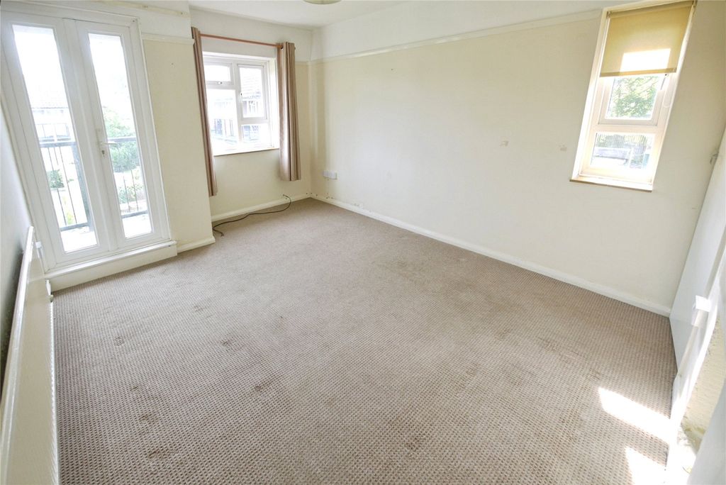 Property photo 2 of 12 Lounge/Dining Room