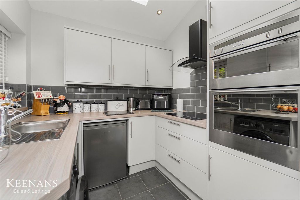 Property photo 3 of 31 2.Jpg