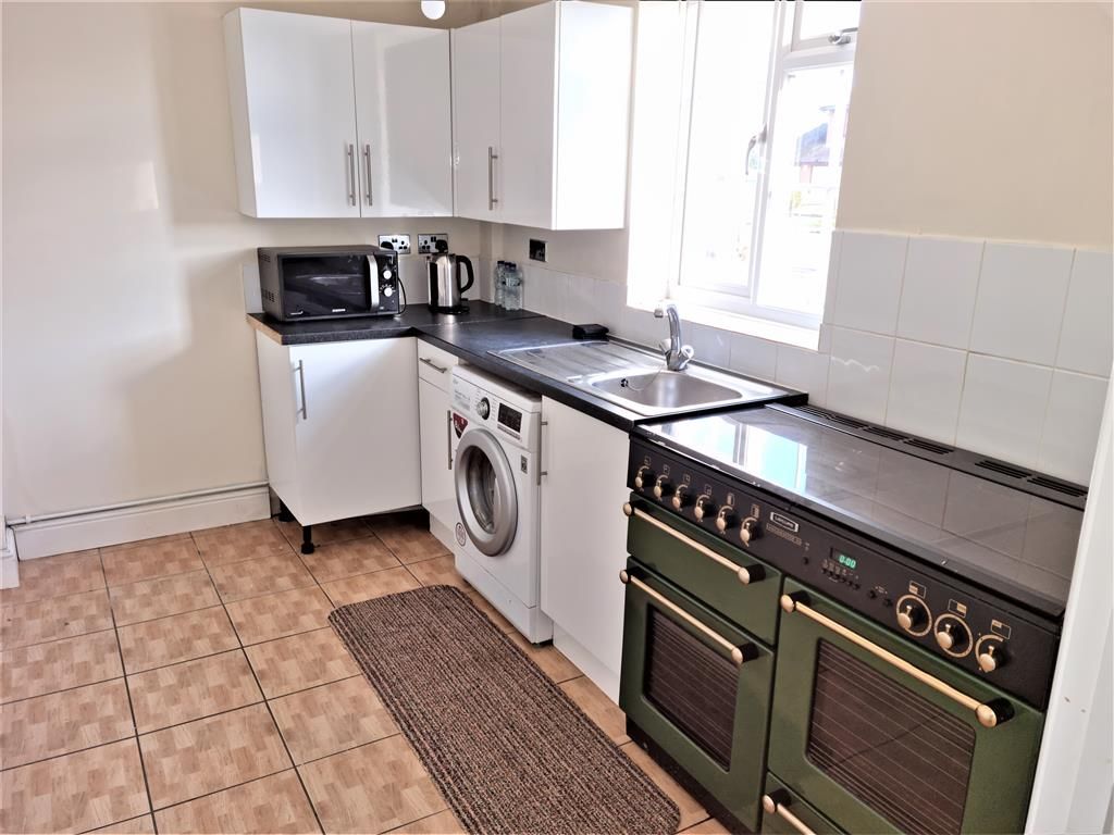 Property photo 2 of 13 Kitchen