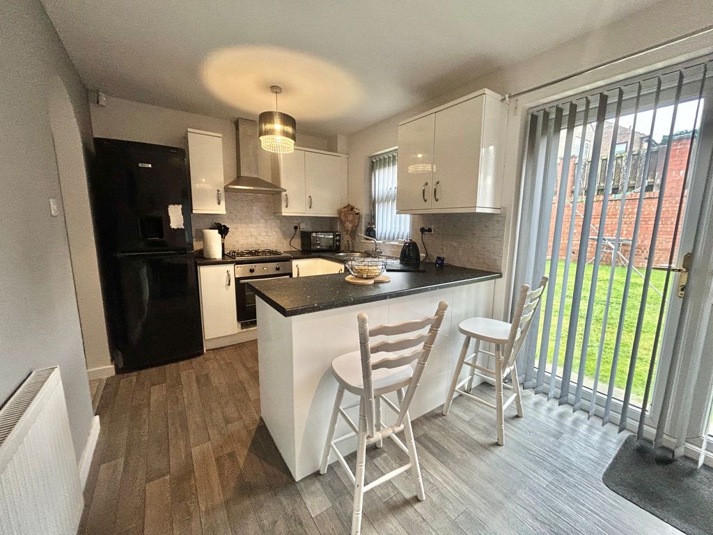 Property photo 2 of 13 Image