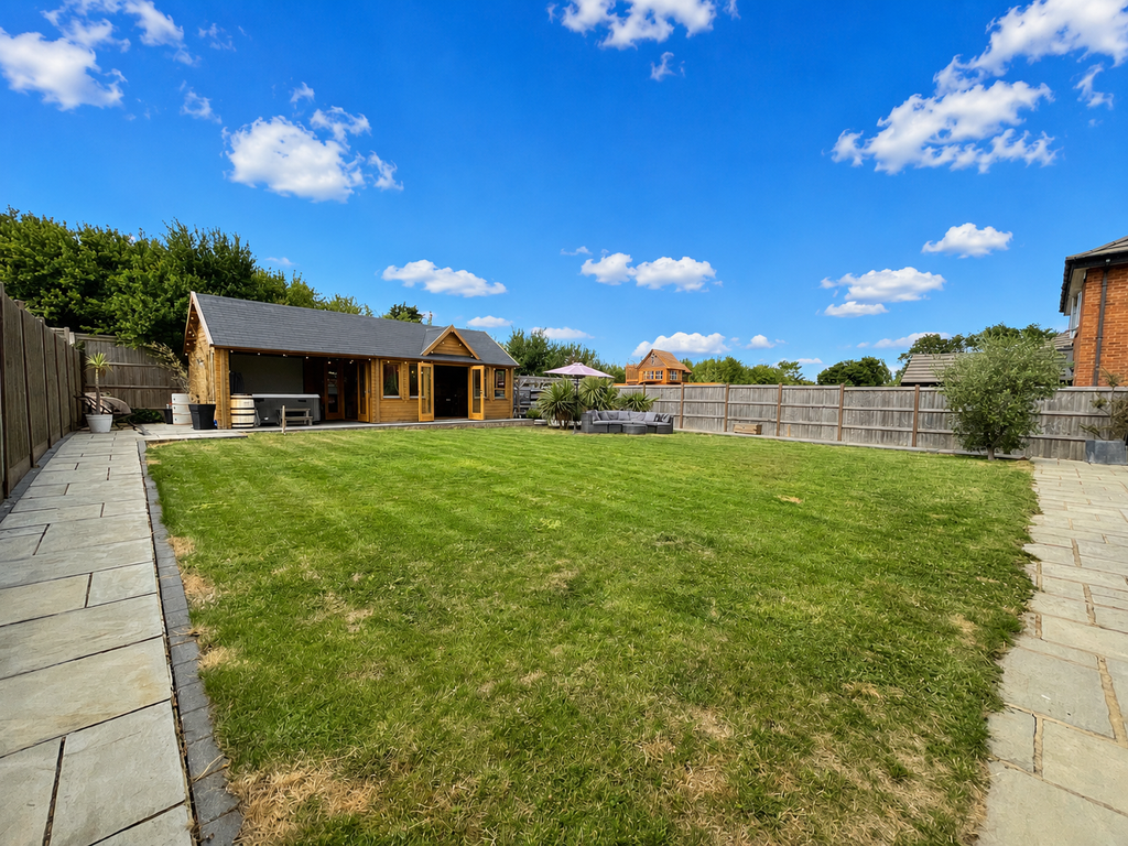 Property photo 2 of 37