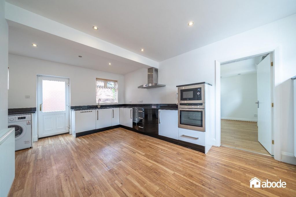 Property photo 2 of 30 Dsc01583-Hdr-19.Jpg
