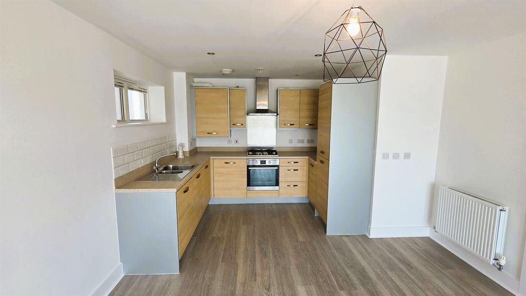 Additional image 5 of 2 bed flat for saleBwlchygwynt, Llanelli SA15