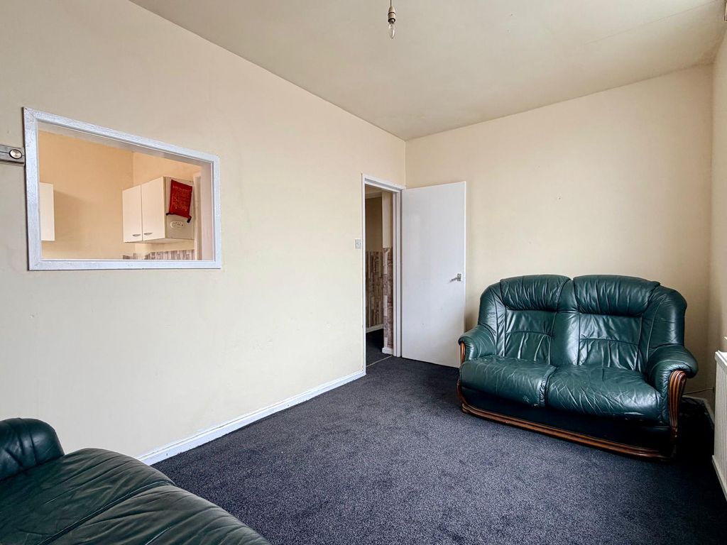 Property photo 2 of 9 Whatsapp Image 2026-04-09 At 11.05.50 Am (1)