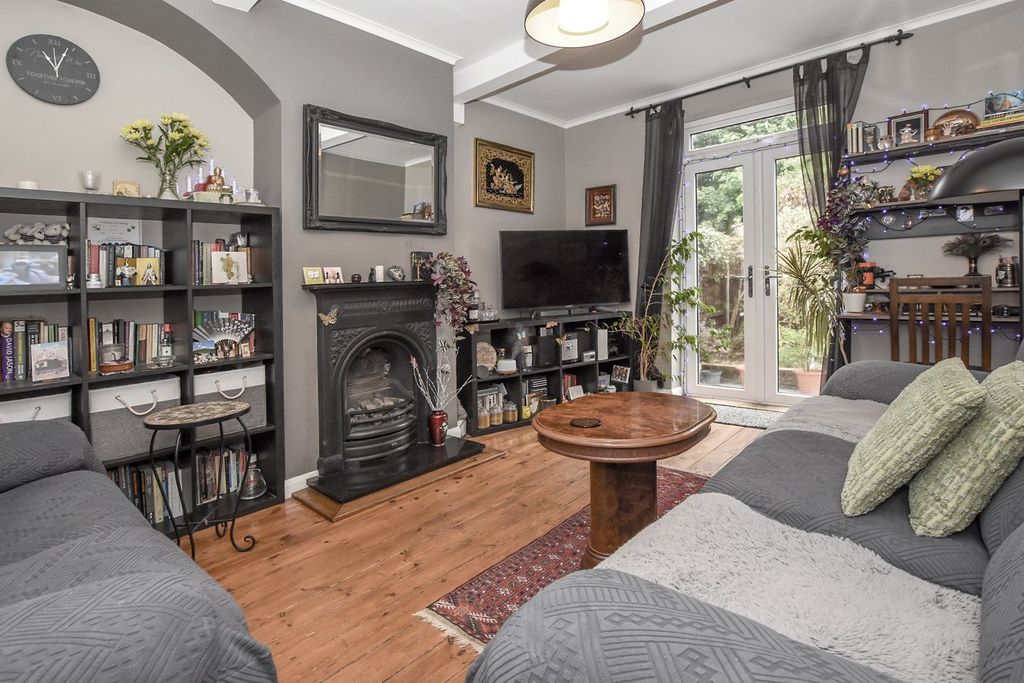 Property photo 1 of 19