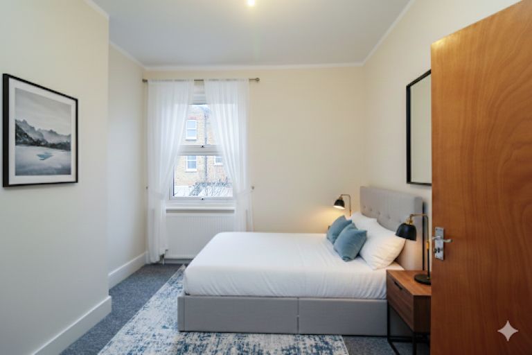 Property photo 3 of 10 1770744877385