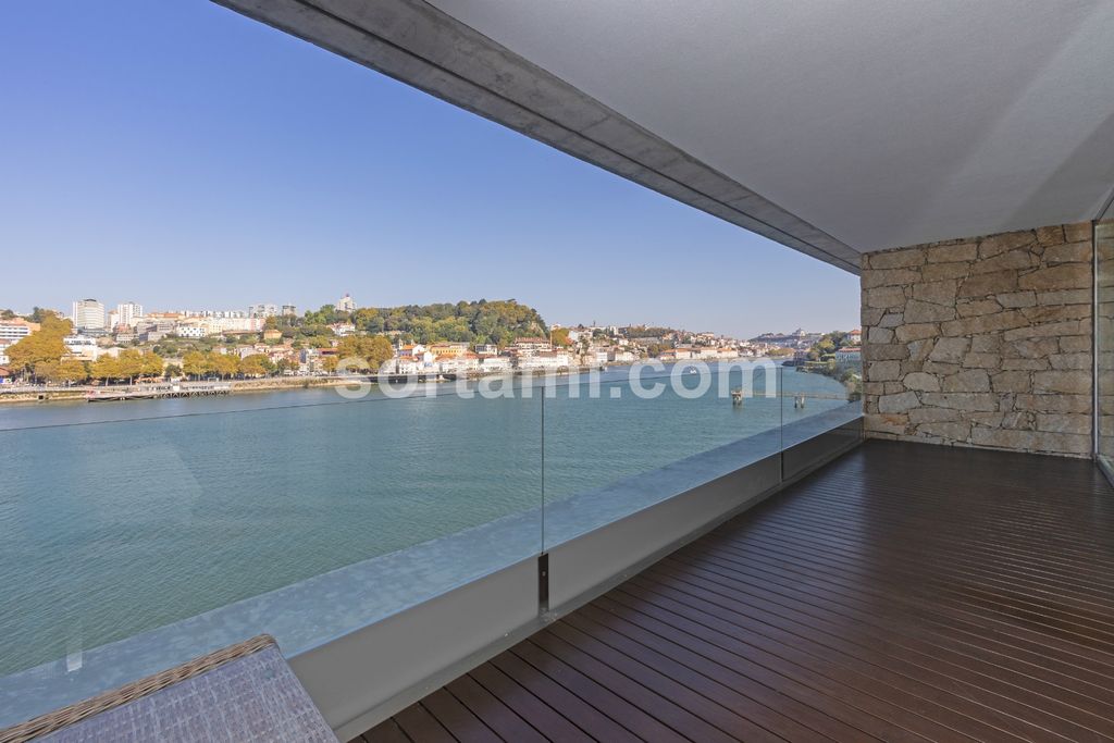 Property photo 2 of 41